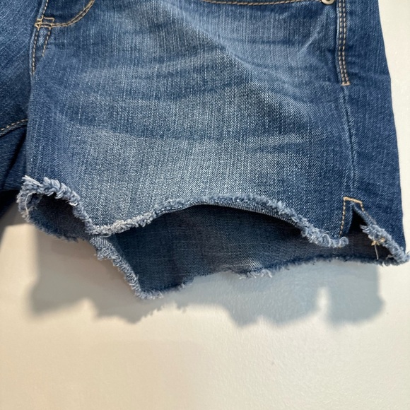 SO Shortie Denim Shorts Sz: 9 Cutoff Raw Hem. 5 Pocket. Stretch. Dark Wash. - Picture 8 of 13